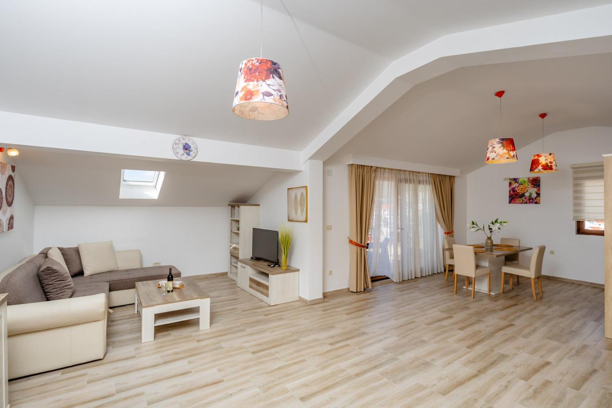 Arvala Apartments ブドヴァ エクステリア 写真