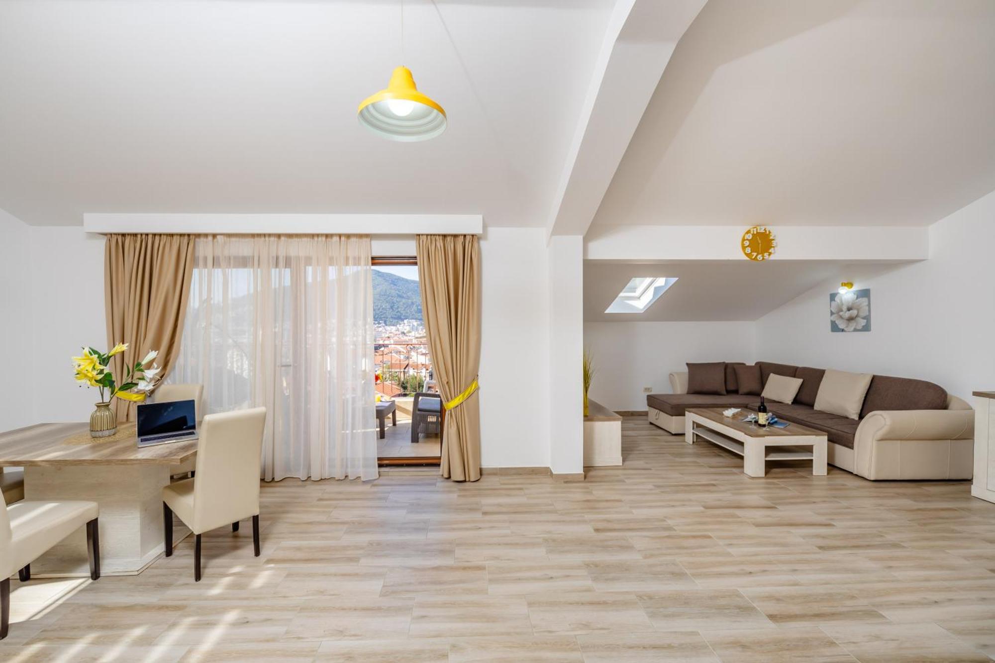 Arvala Apartments ブドヴァ エクステリア 写真