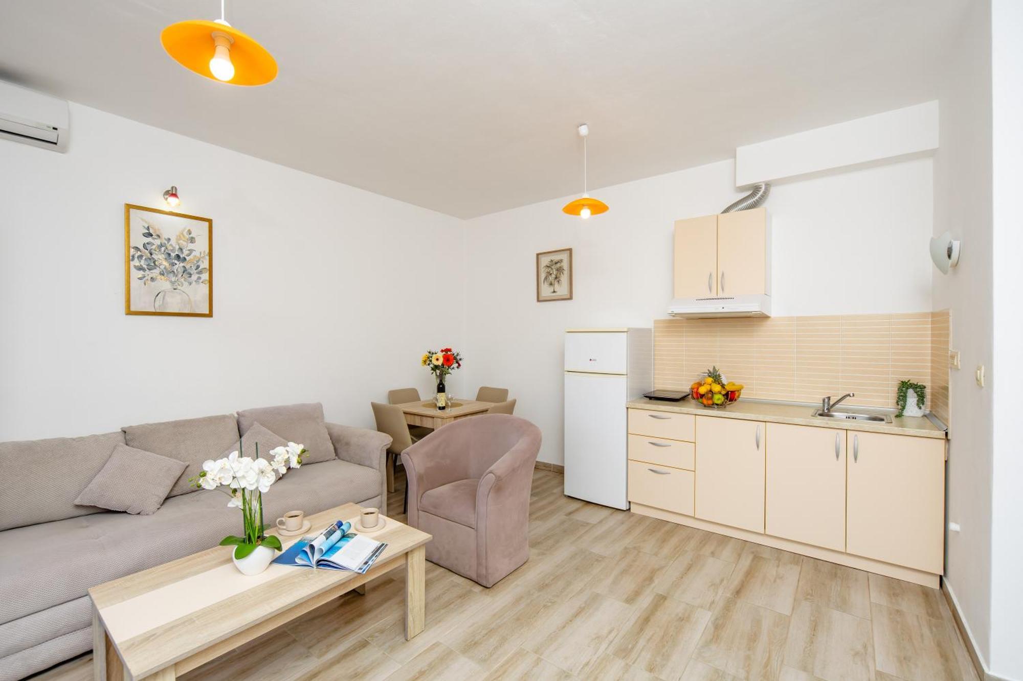 Arvala Apartments ブドヴァ エクステリア 写真